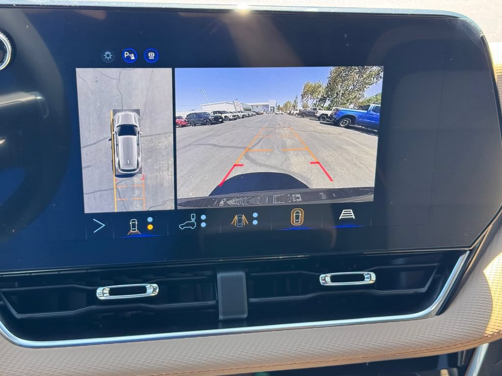 New 2027 Chevrolet Equinox ACTIV w/ Safety and Technology Package AWD/4WD image 17