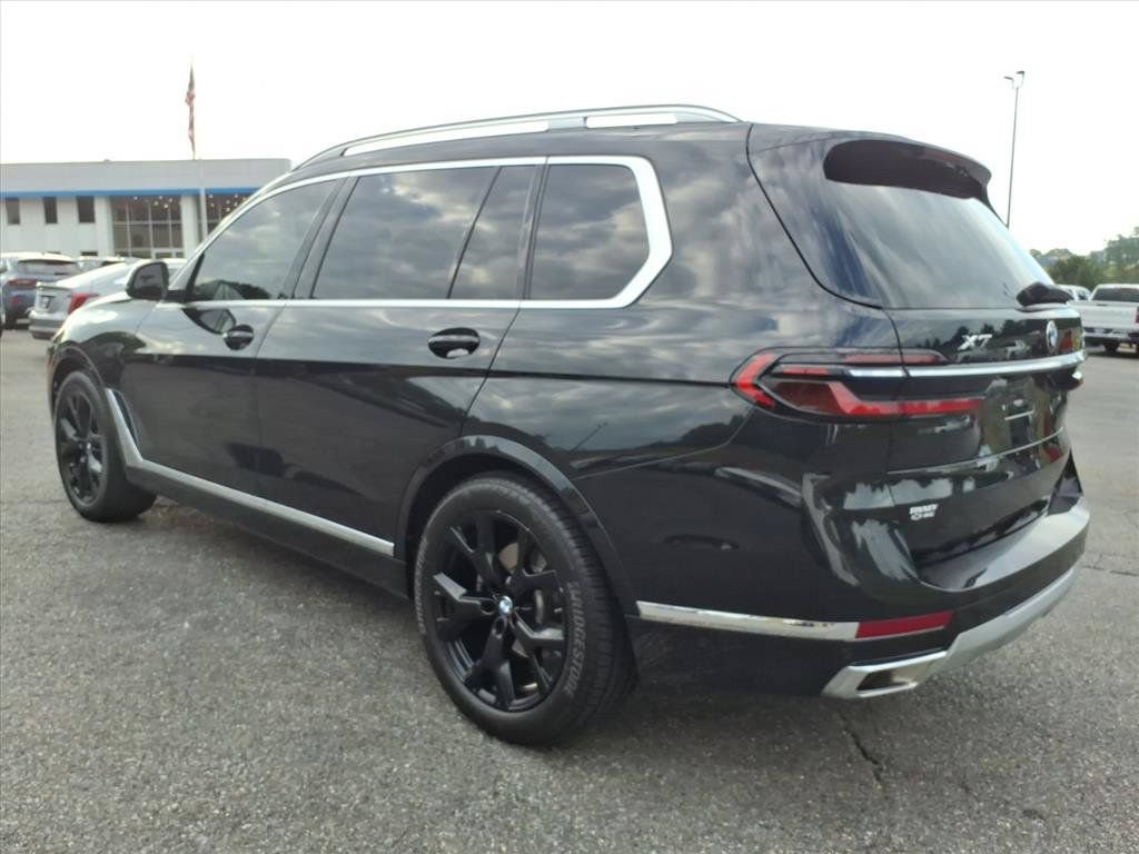 Used 2023 BMW X7 xDrive40i AWD/4WD image 5