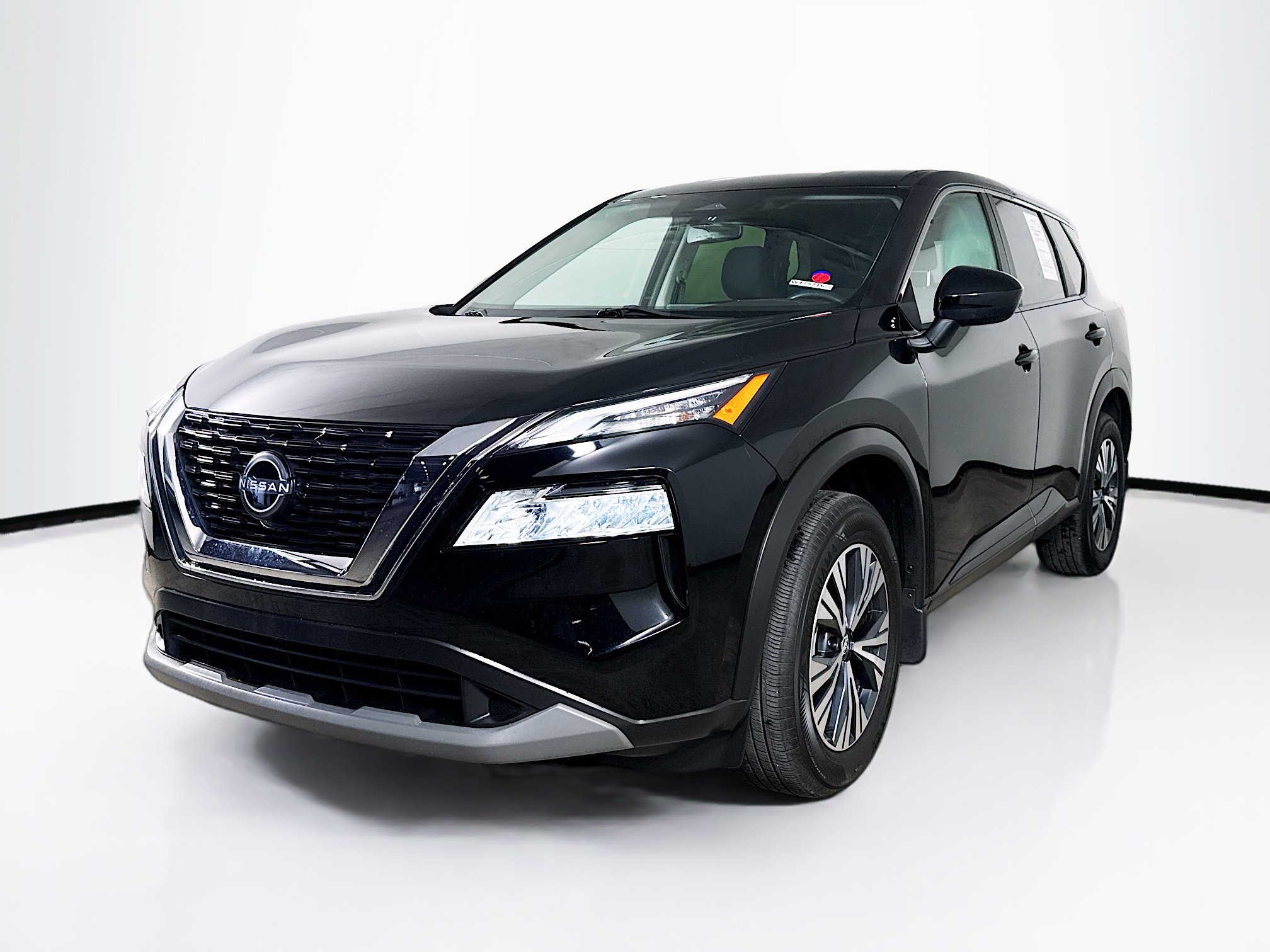 Used 2023 Nissan Rogue SV AWD/4WD image 4