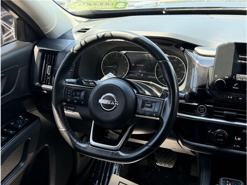 Used 2022 Nissan Pathfinder SL FWD image 36