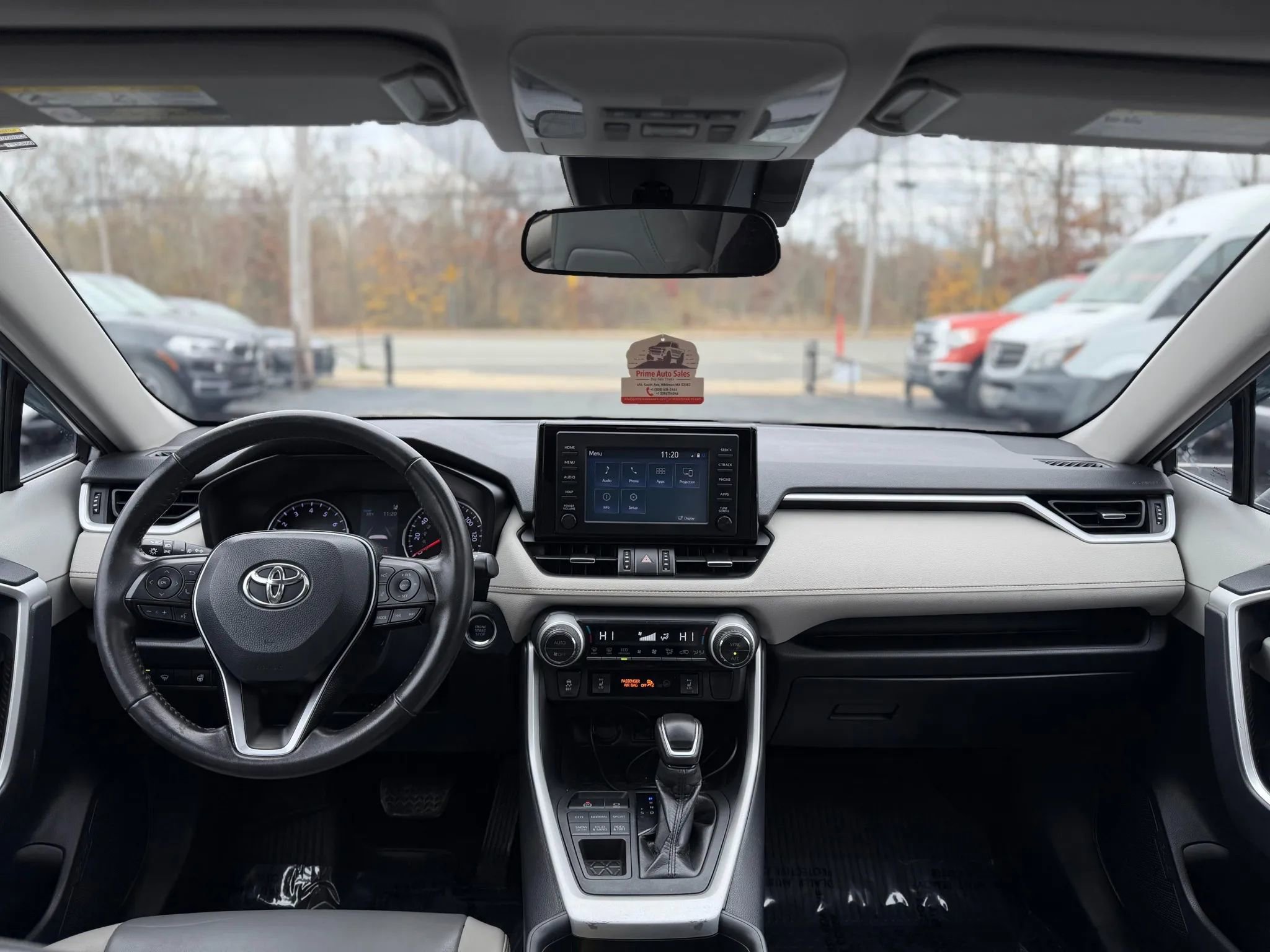 Used 2019 Toyota RAV4 XLE Premium image 21