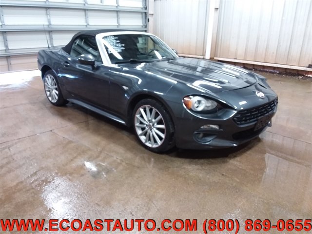 Used 2017 FIAT 124 Spider Lusso RWD image 3