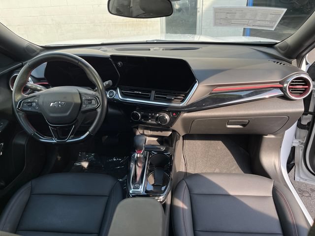 Used 2024 Chevrolet Trax RS w/ Sunroof Package FWD image 33