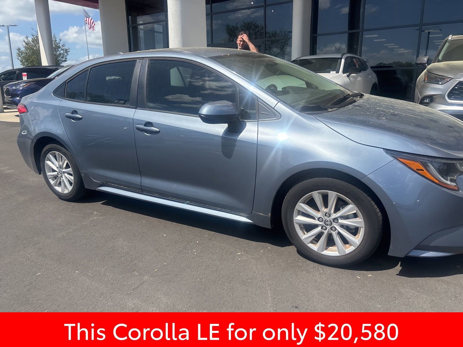 Used 2023 Toyota Corolla LE w/ LE Convenience Package image 3