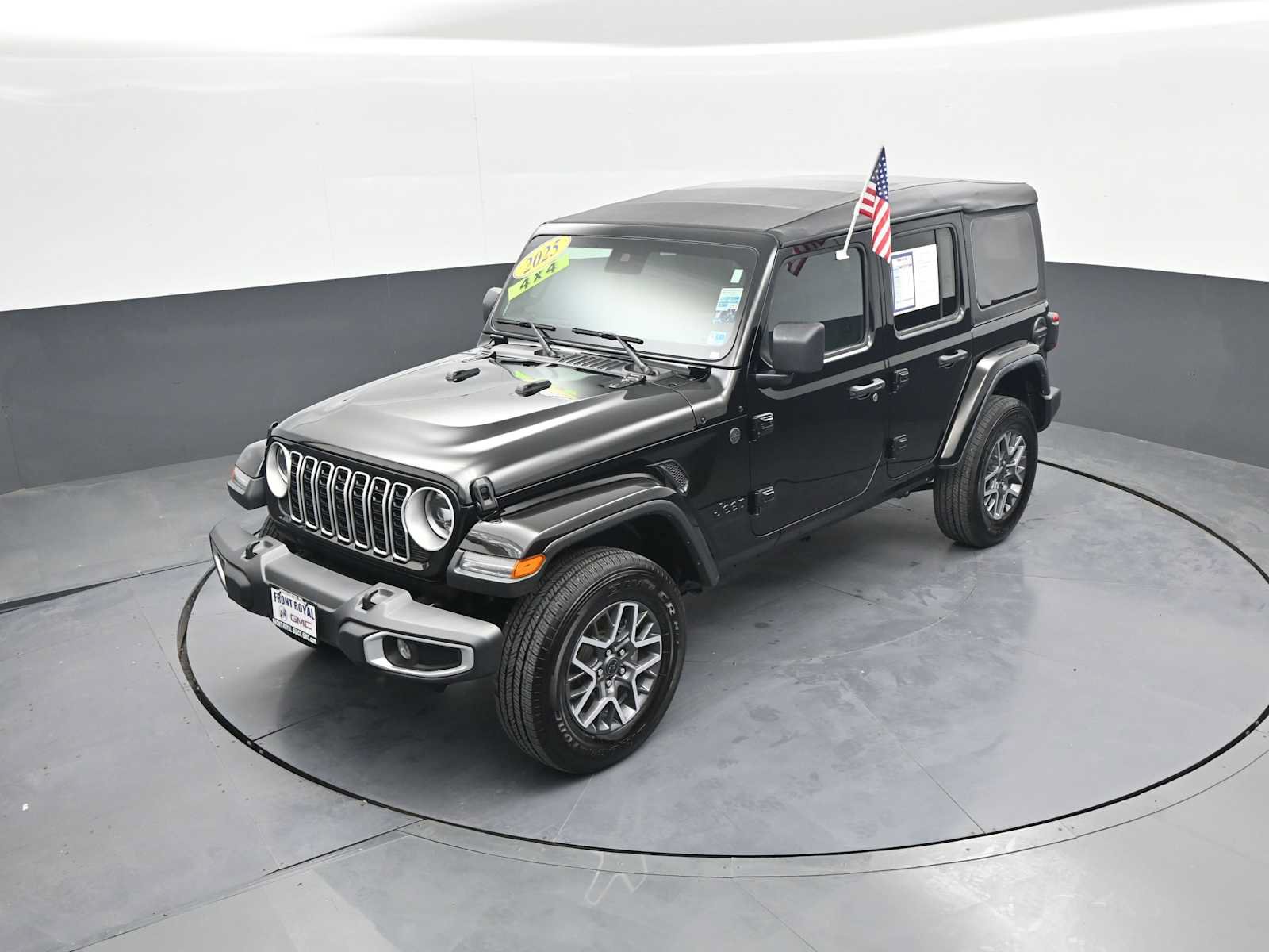 Used 2025 Jeep Wrangler Unlimited Sahara AWD/4WD image 26