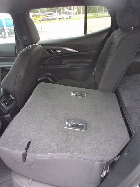 Used 2025 Chevrolet Equinox EV LT image 24