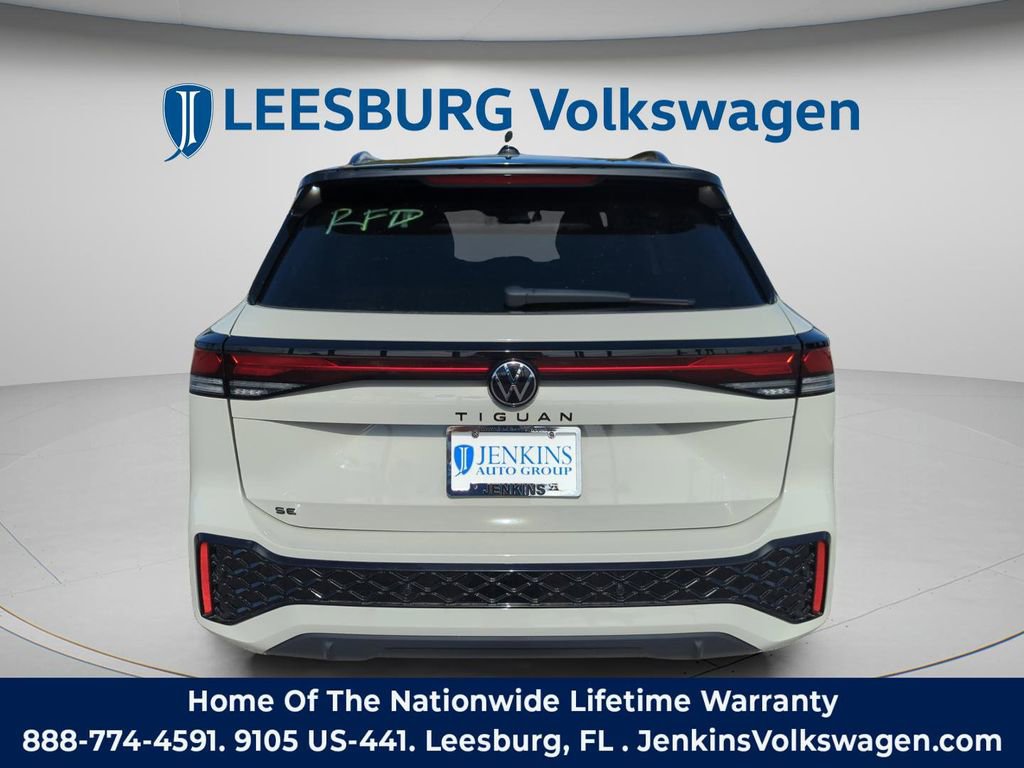 New 2026 Volkswagen Tiguan SE R-Line image 7