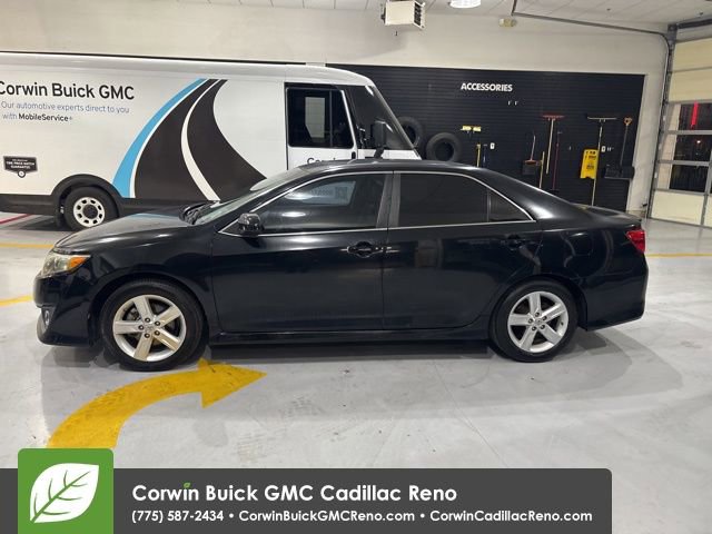 Used 2013 Toyota Camry SE image 5