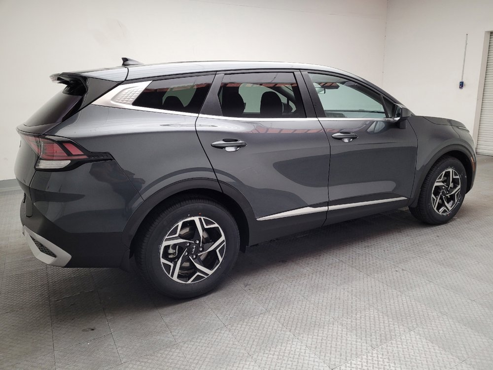 Used 2025 Kia Sportage LX FWD image 10