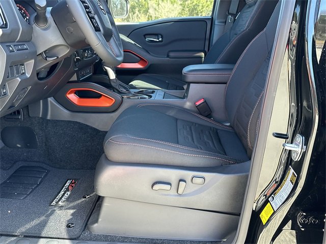 New 2025 Nissan Frontier PRO-4X w/ Pro Convenience Package image 10