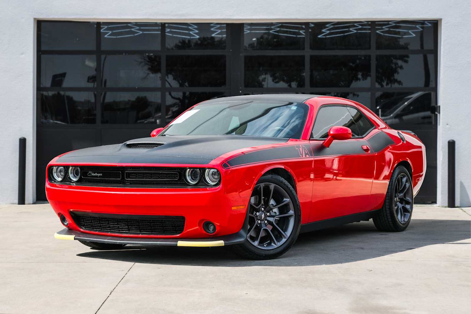 Used 2022 Dodge Challenger R/T w/ T/A Package RWD image 1