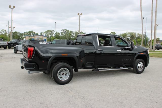 Used 2022 GMC Sierra 3500 Denali w/ Denali Ultimate Package AWD/4WD image 13