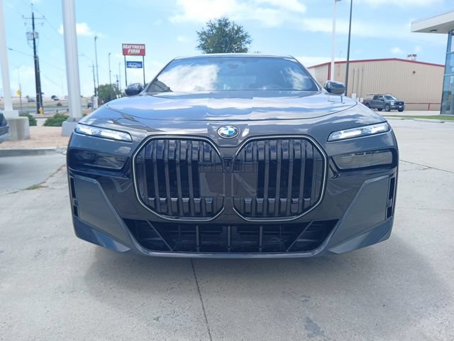 New 2026 BMW 760i xDrive w/ Executive Package AWD/4WD image 2
