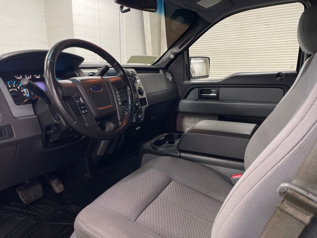 Used 2013 Ford F150 XLT w/ XLT Chrome Pkg image 4