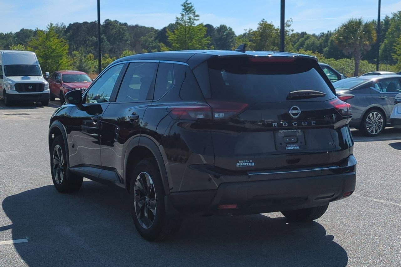 Certified 2024 Nissan Rogue SV FWD image 6