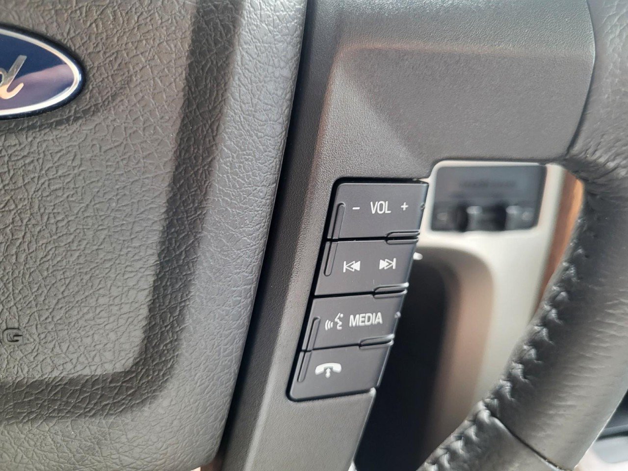 Used 2014 Ford F150 Lariat w/ Equipment Group 502A Luxury AWD/4WD image 26