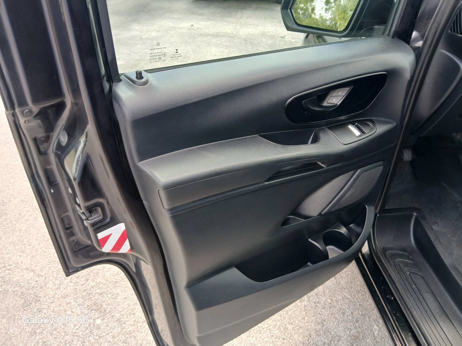 Used 2017 Mercedes-Benz Metris Passenger image 11