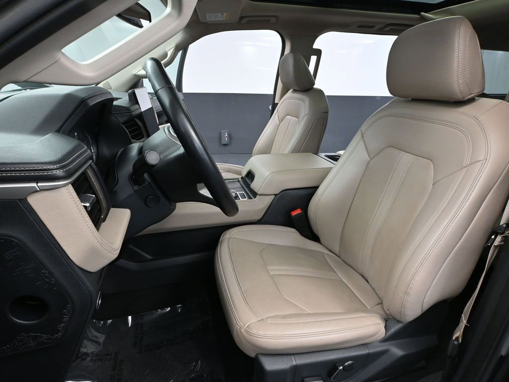 Used 2024 Ford Expedition Max Limited image 25