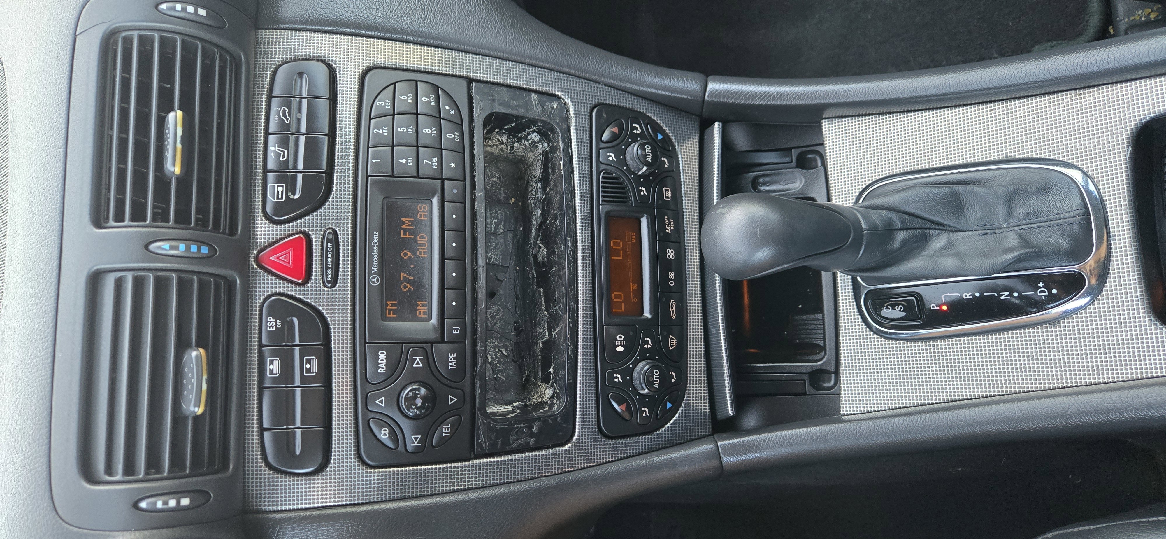 Used 2004 Mercedes-Benz C 320 Sedan image 28