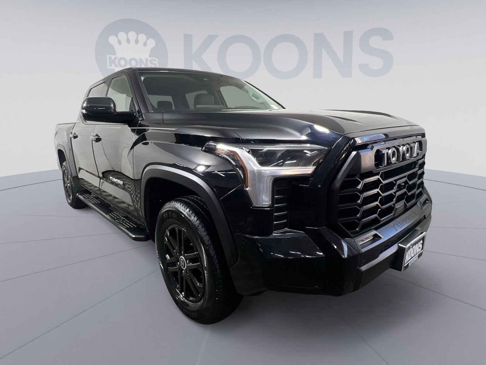Used 2022 Toyota Tundra SR5 w/ SR5 Premium Package image 10