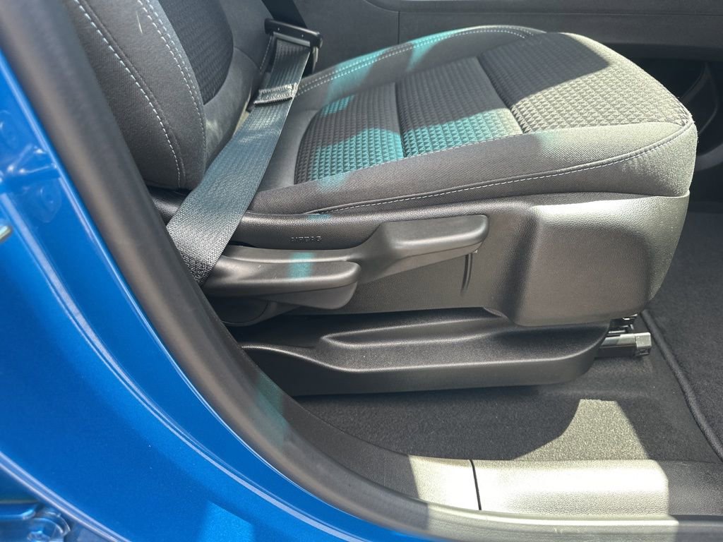 Used 2022 Chevrolet Bolt LT FWD image 29