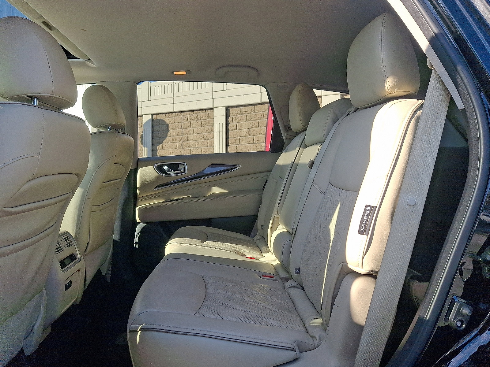 Certified 2019 INFINITI QX60 Luxe w/ Essential Package image 10