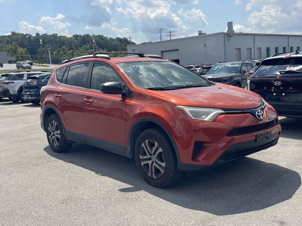 Used 2016 Toyota RAV4 LE AWD/4WD video 1