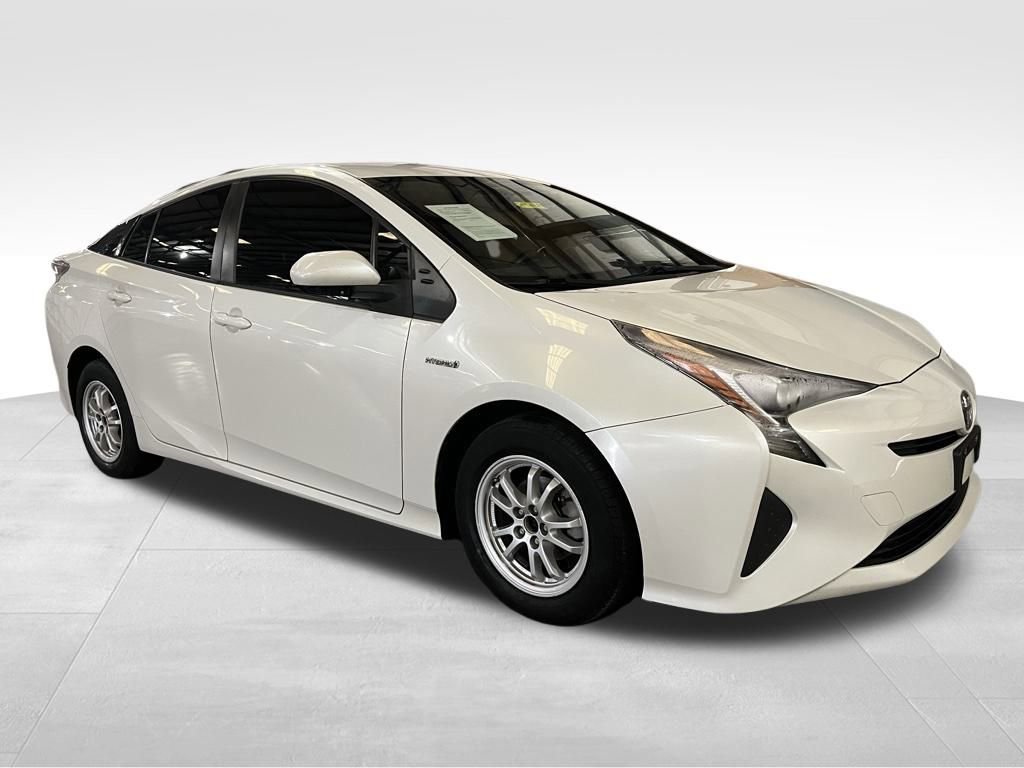 Used 2016 Toyota Prius Two image 7