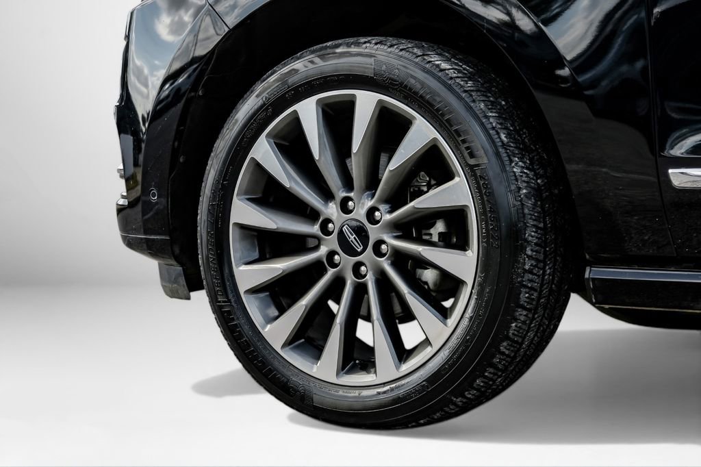 Used 2020 Lincoln Navigator Reserve image 69