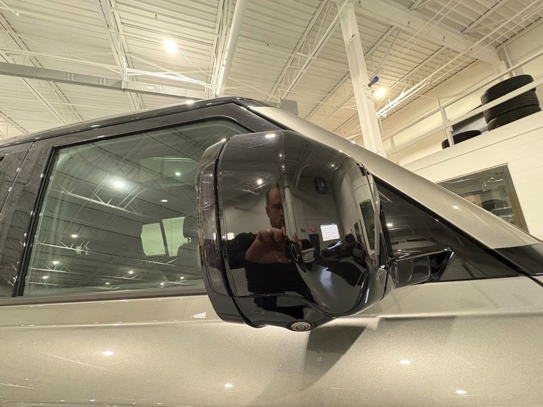 Used 2024 Land Rover Defender 110 S image 46