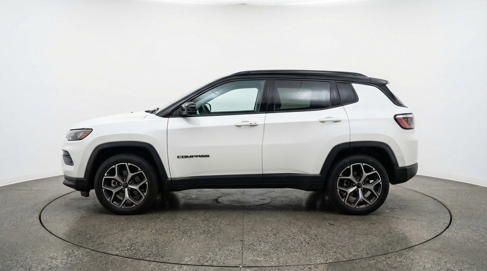 Used 2025 Jeep Compass Limited image 5