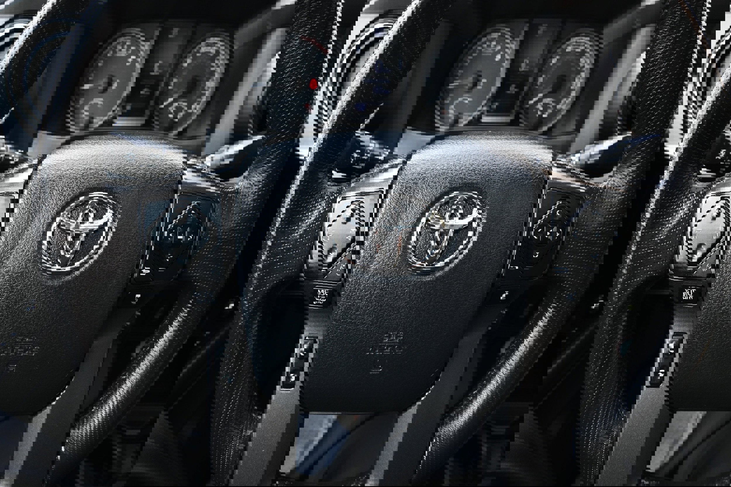 Used 2017 Toyota Tacoma TRD Off-Road image 12