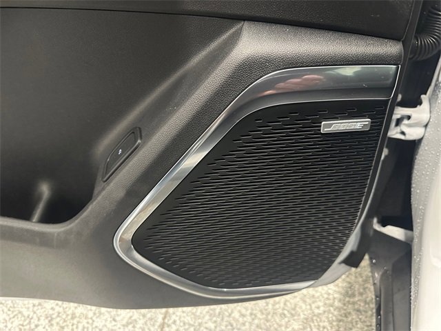 Used 2025 GMC Acadia Elevation image 24