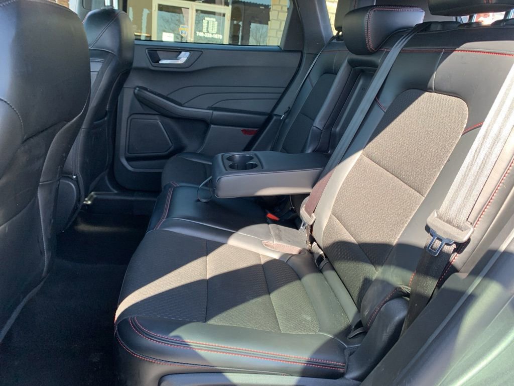 Used 2025 Ford Escape ST-Line image 13