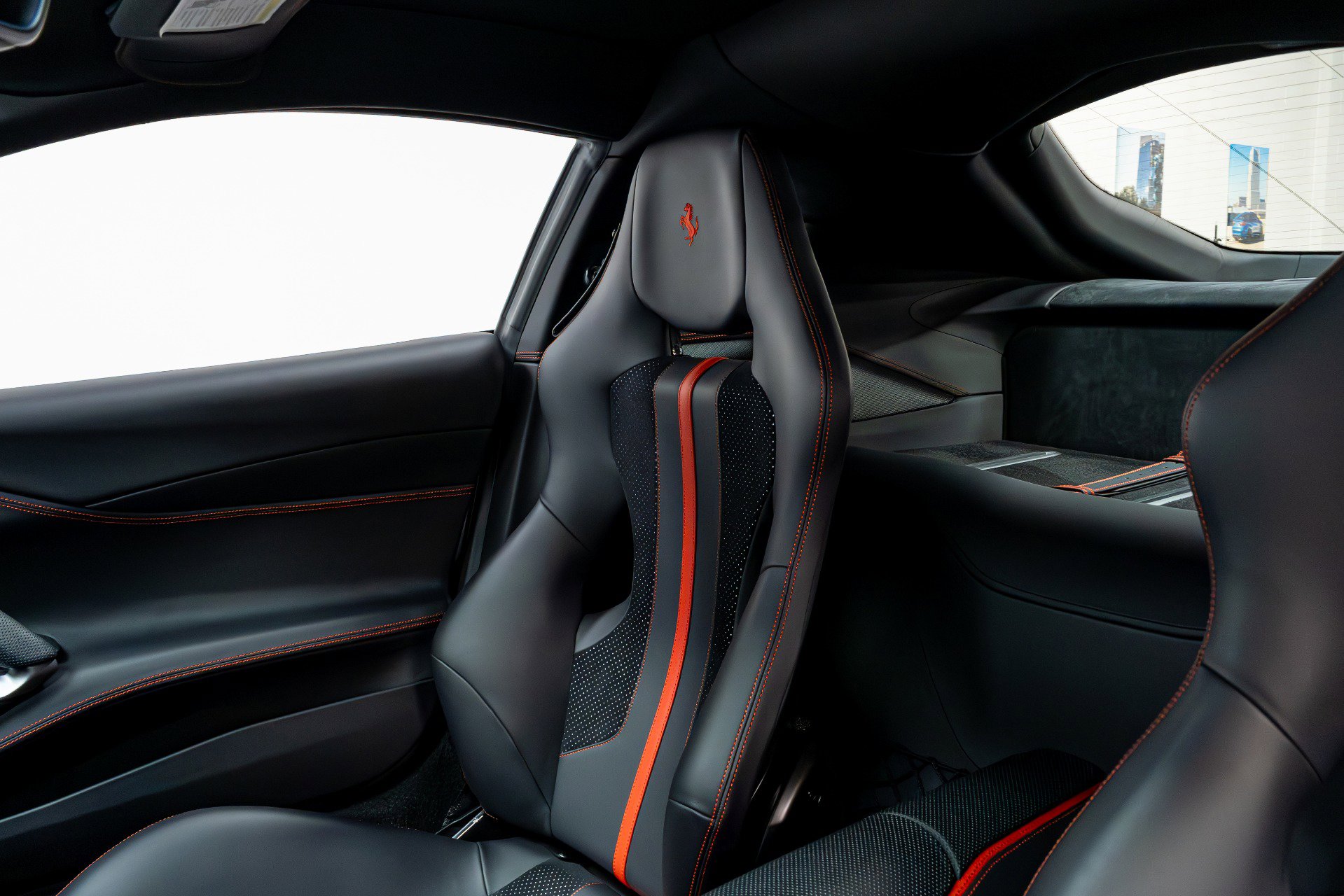 Used 2018 Ferrari 812 Superfast RWD image 16