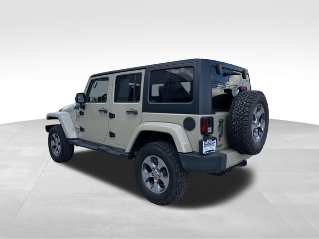 Used 2017 Jeep Wrangler Unlimited Sahara w/ Connectivity Group AWD/4WD image 7