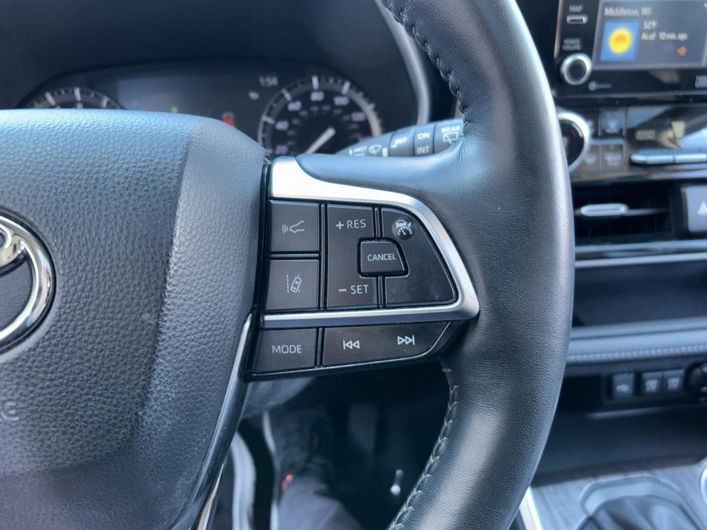 Used 2020 Toyota Highlander Limited image 35