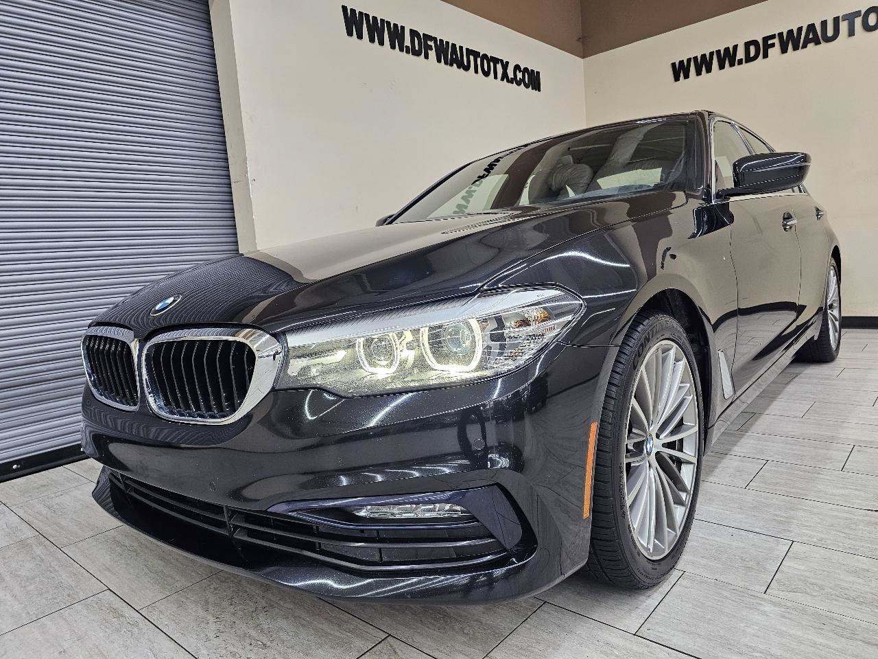 Used 2017 BMW 530i RWD image 2