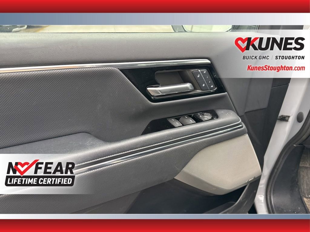 Used 2024 GMC Sierra EV Denali image 18