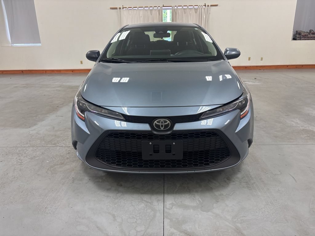 Used 2020 Toyota Corolla LE FWD image 3