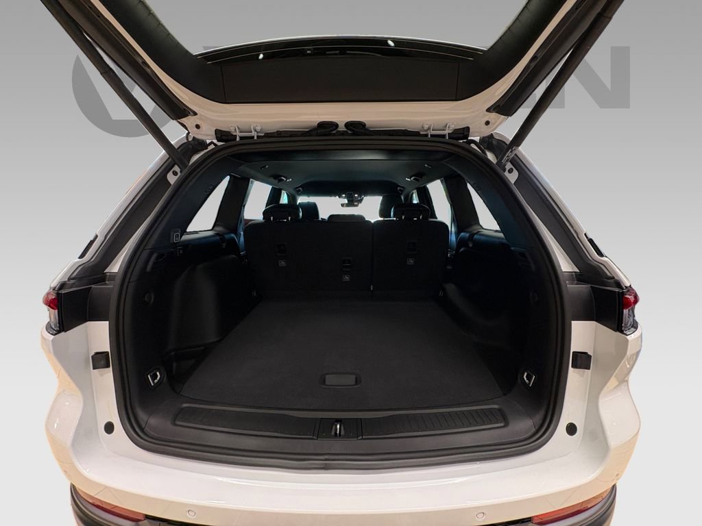 New 2026 Jeep Grand Cherokee Altitude RWD image 19