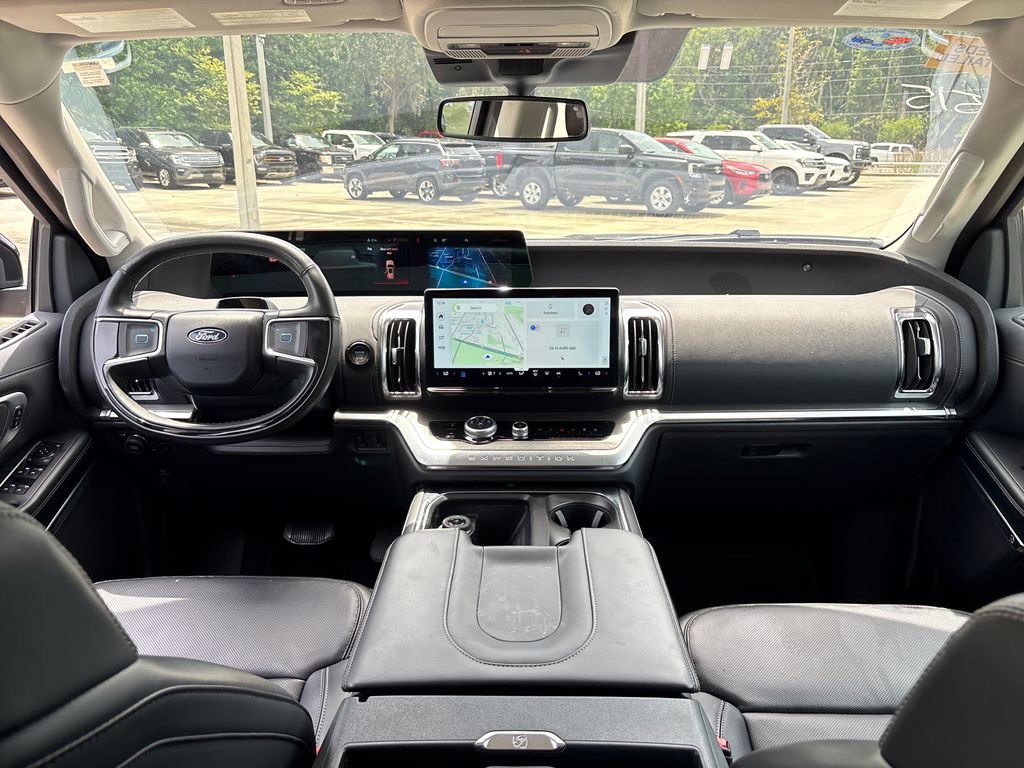 Used 2025 Ford Expedition Max Platinum AWD/4WD image 7