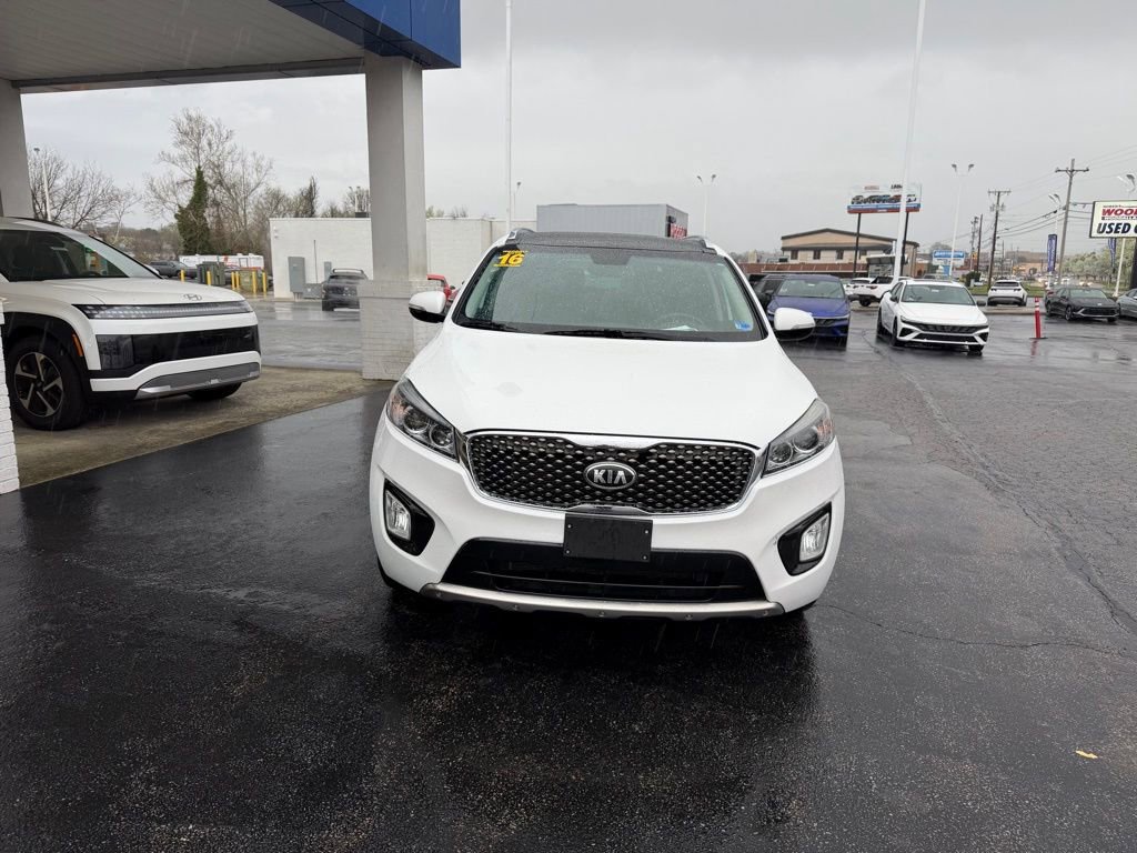 Used 2016 Kia Sorento SX image 2