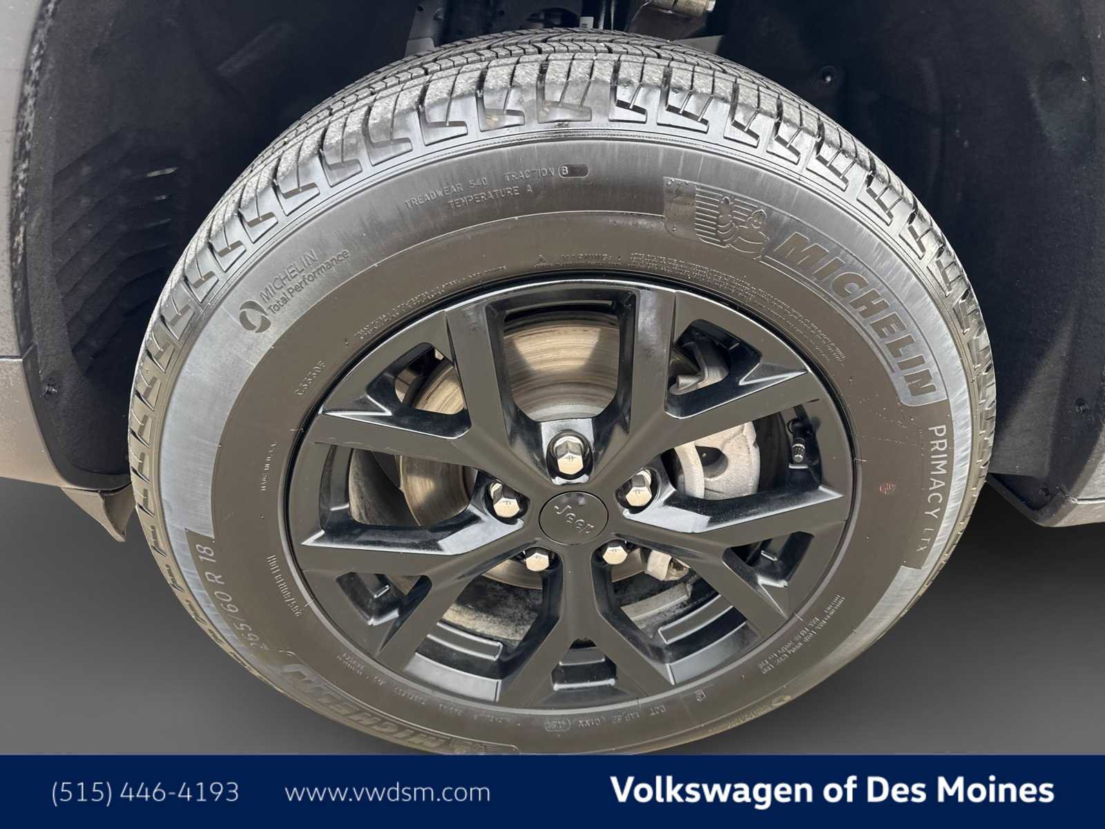 Used 2025 Jeep Grand Cherokee Altitude AWD/4WD image 8