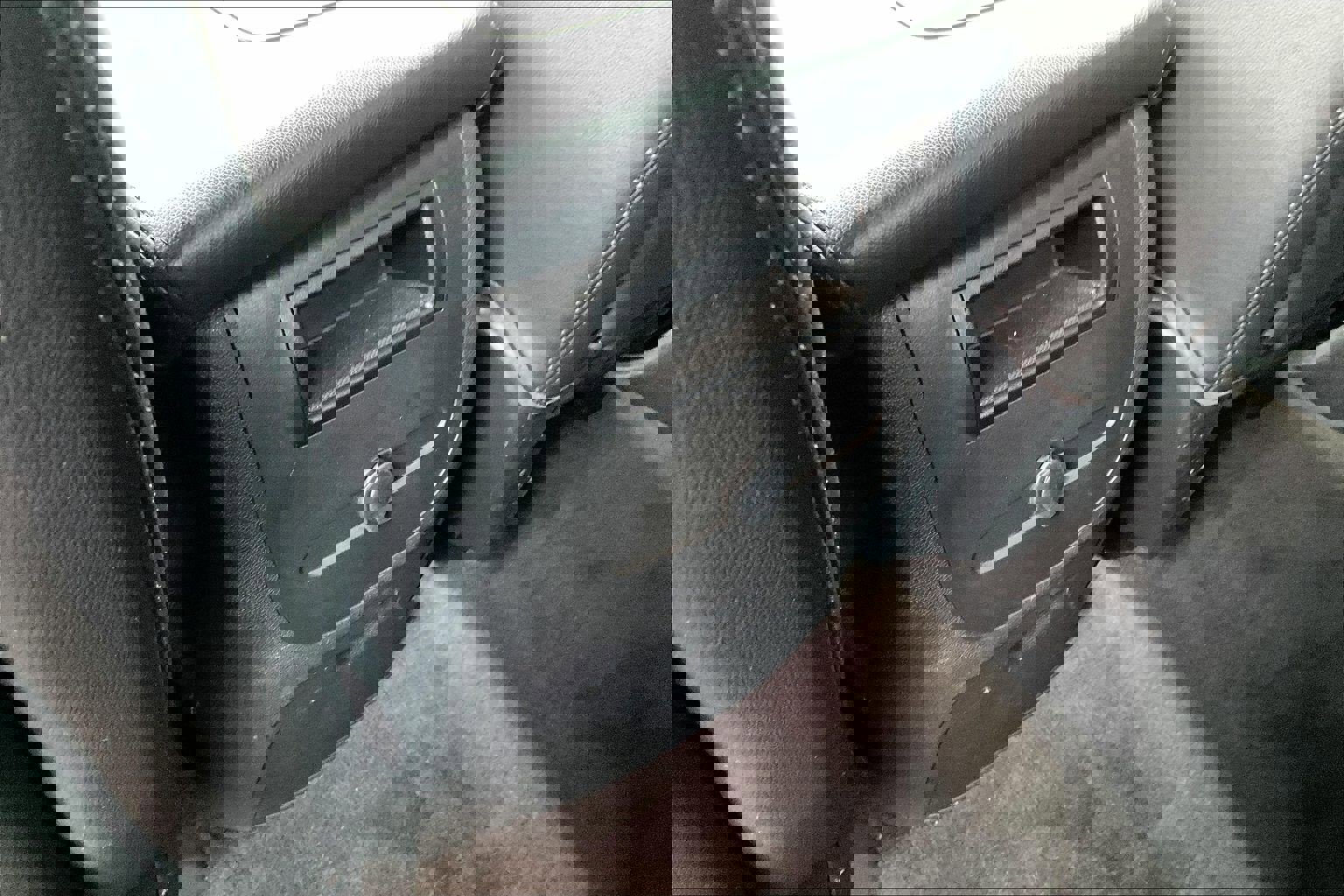 Used 2014 GMC Sierra 2500 SLT w/ SLT Convenience Package image 30