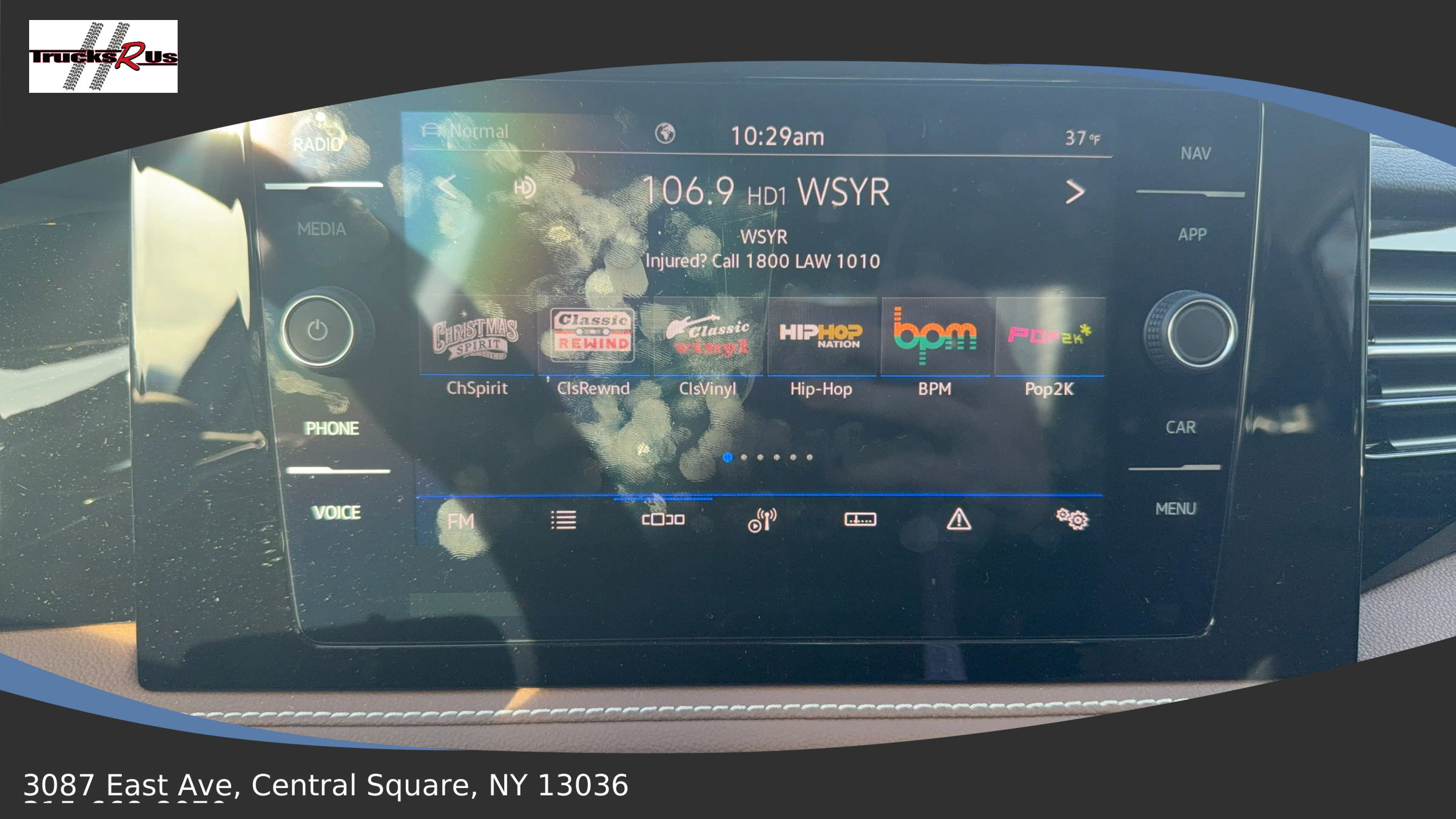 Used 2025 Volkswagen Jetta SEL image 25