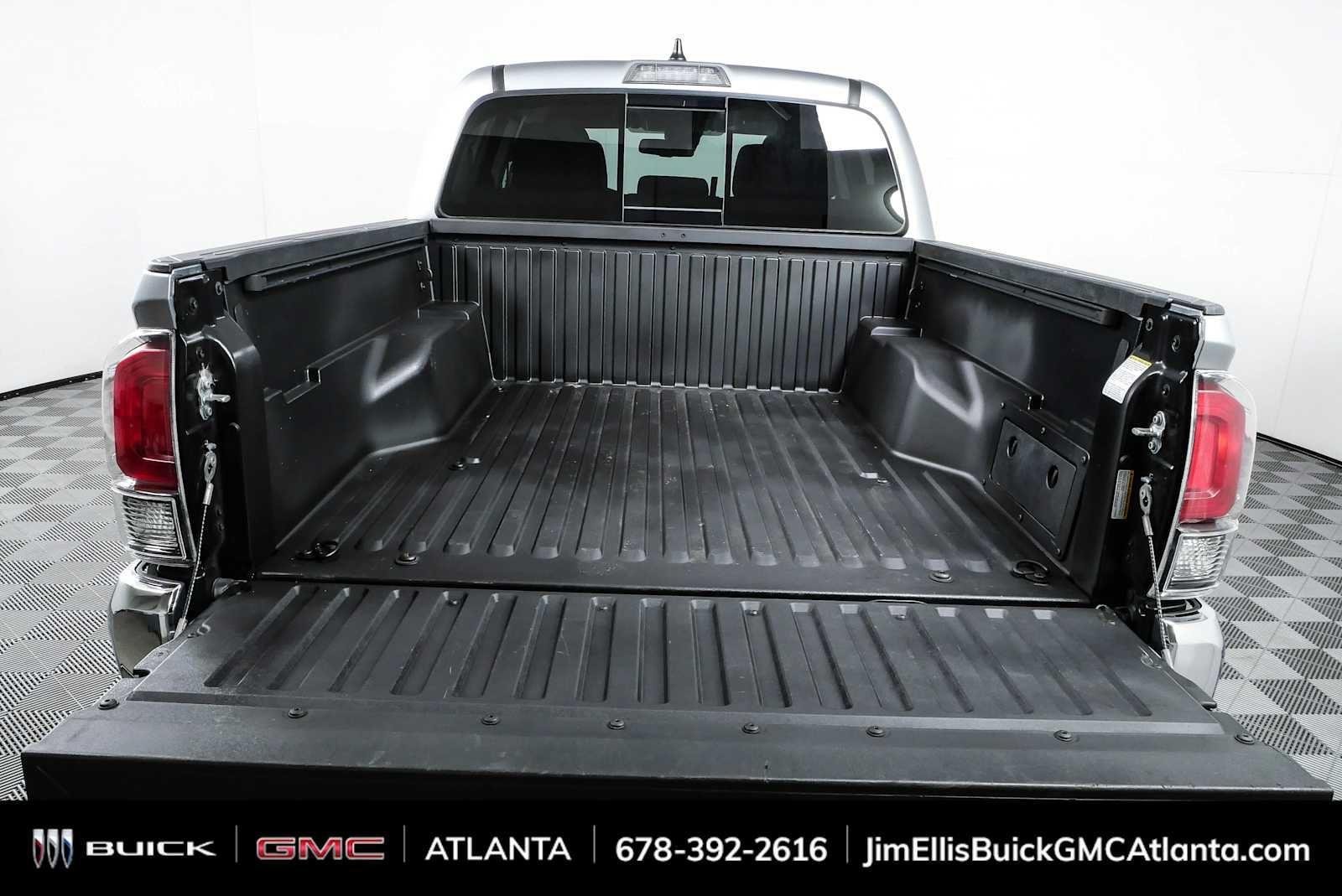 Used 2022 Toyota Tacoma SR5 AWD/4WD image 28