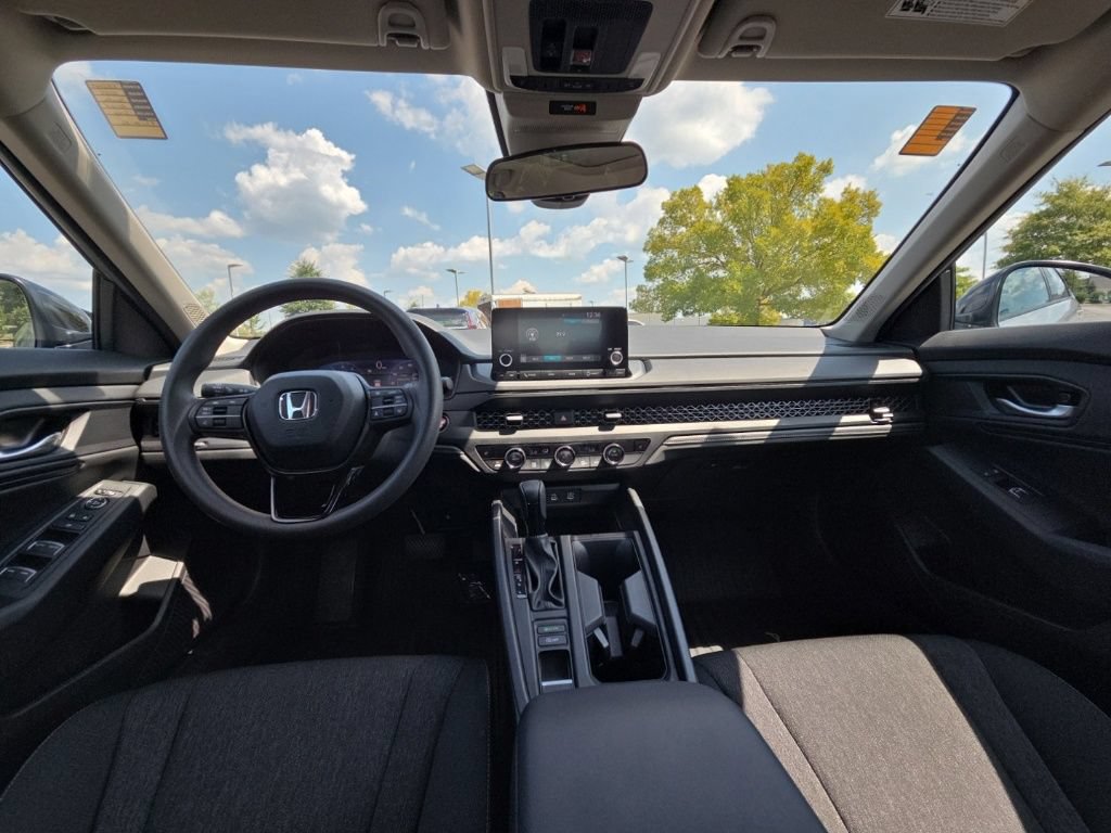 Used 2025 Honda Accord SE image 21