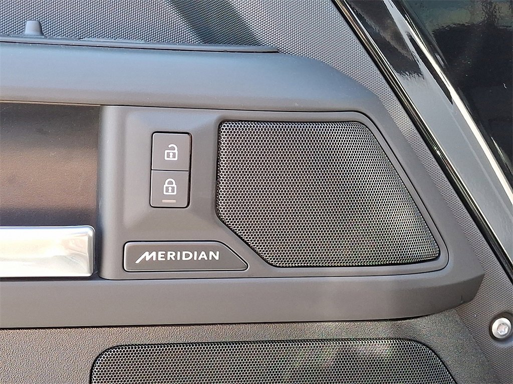 New 2025 Land Rover Defender 110 S image 22