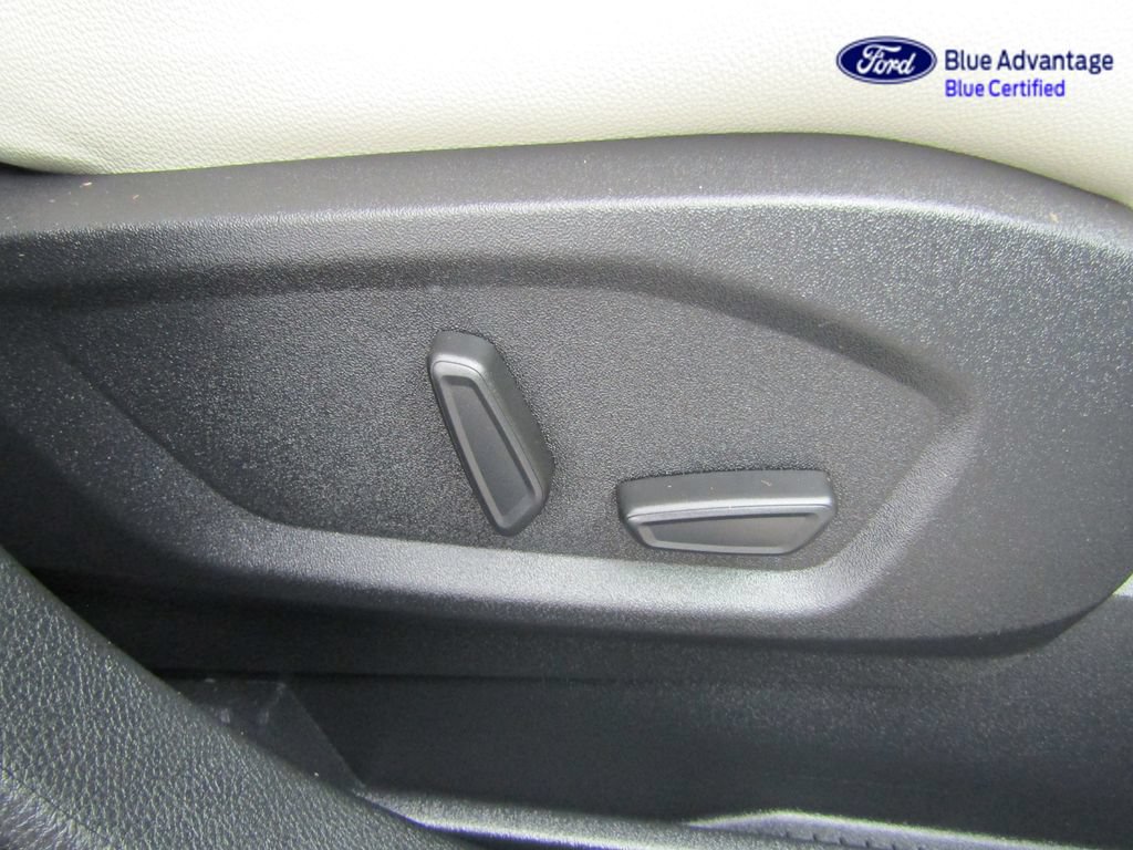Certified 2024 Ford Edge Titanium AWD/4WD image 42